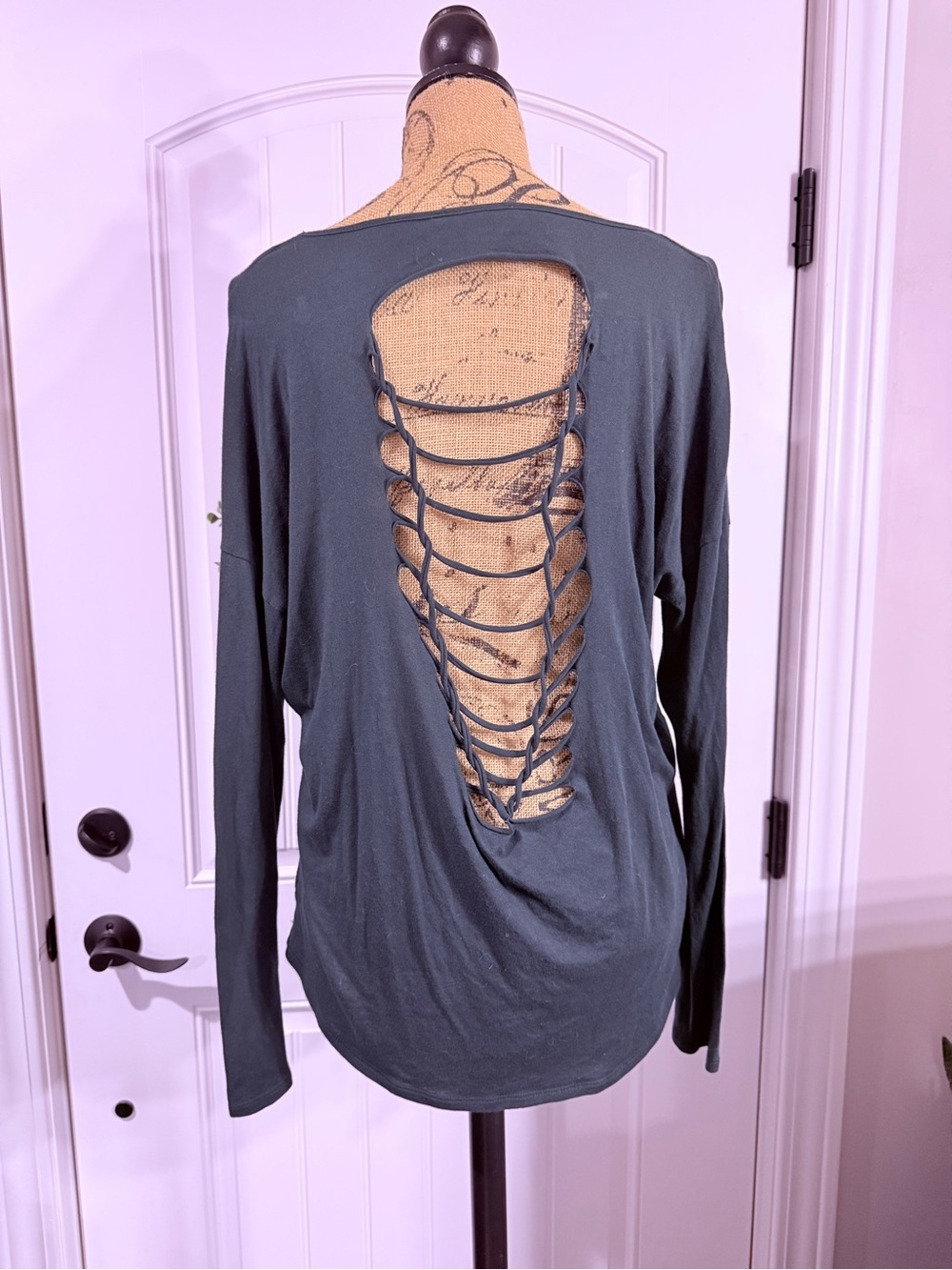 Women's V-Neck Long Sleeve Top